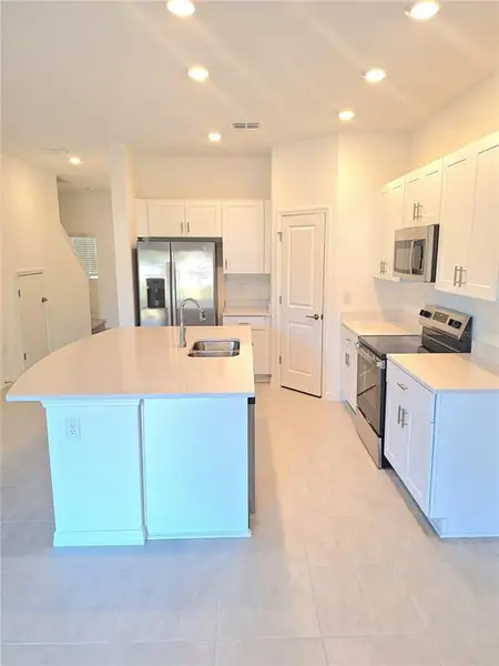 Furnished interior view inside a new home in , Edgewater (Image 9).