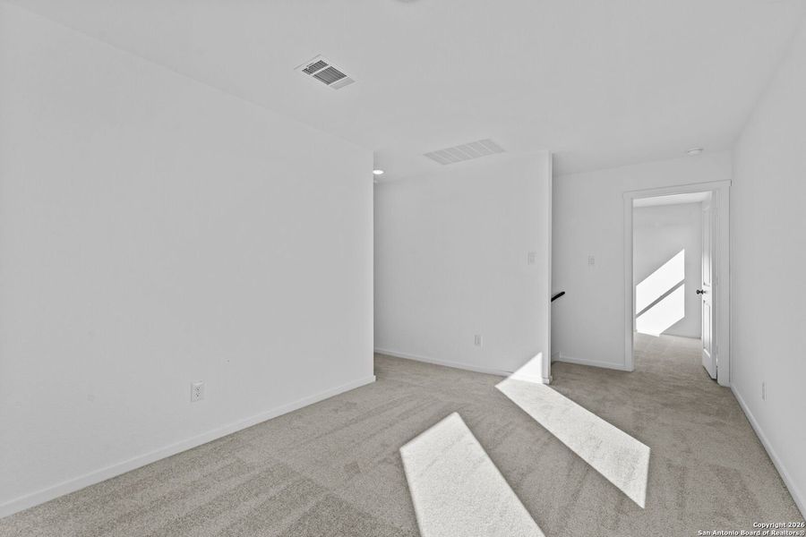 Spacious, unfurnished interior of a new home in , New Braunfels (Image 20).
