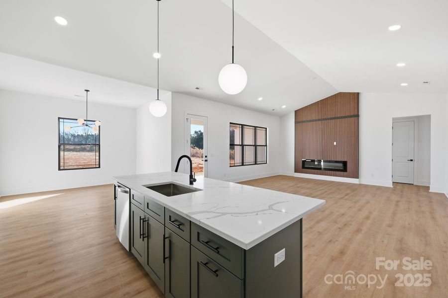 Kitchen/Living Room Kitchen/Living Room