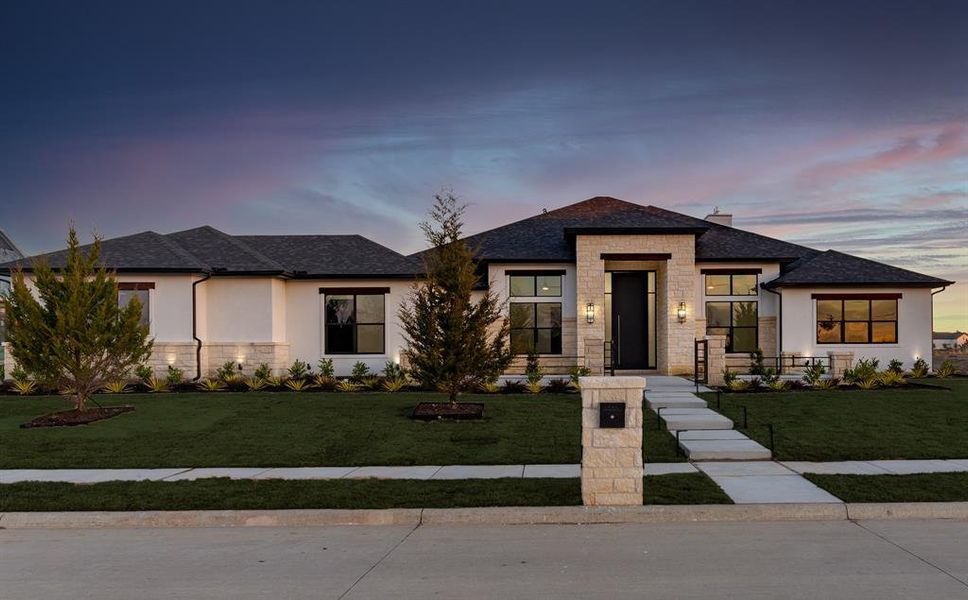 Prairie-style house with a yard