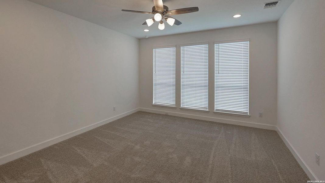 Spacious, unfurnished interior of a new home in Alsatian Oaks, Castroville (Image 24).