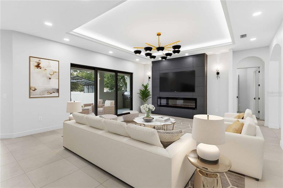 Furnished interior view inside a new home in , Plant City (Image 13).