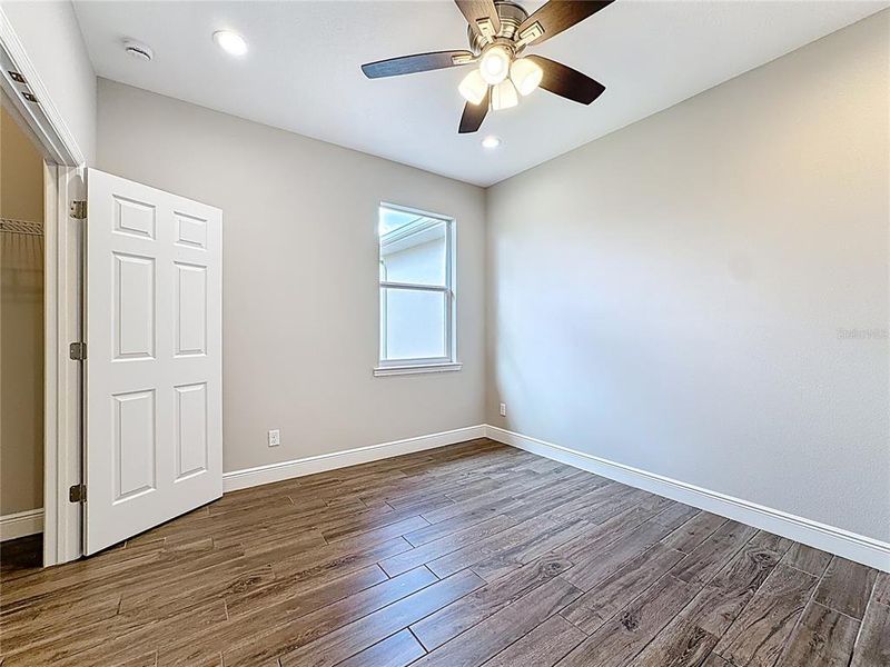 Spacious, unfurnished interior of a new home in , Orlando (Image 29).