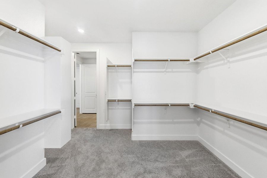 Spacious, unfurnished interior of a new home in The Colony, Bastrop (Image 32).