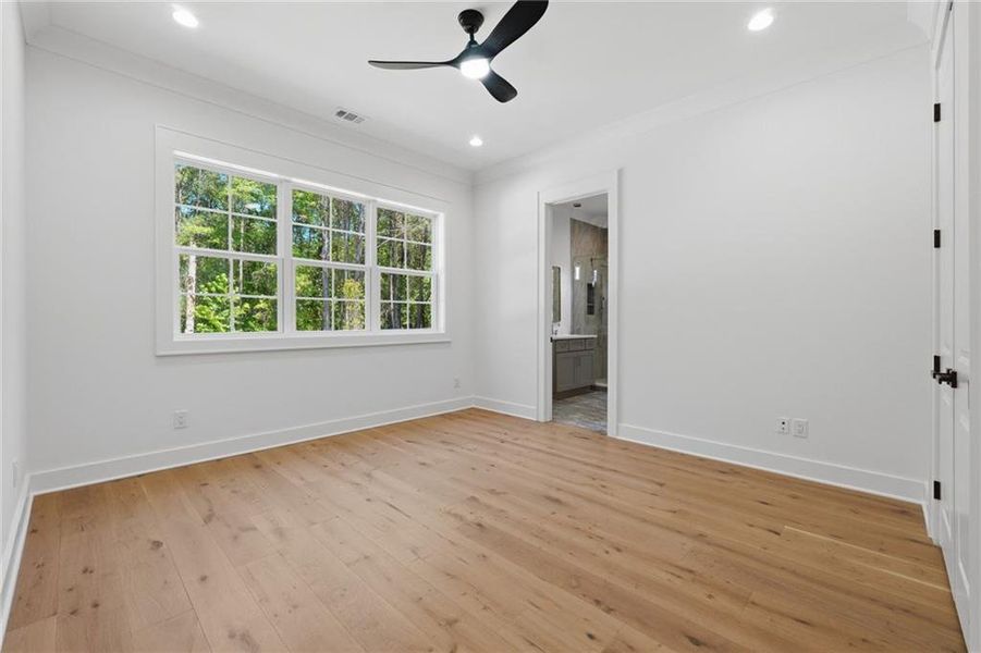 Spacious, unfurnished interior of a new home in , Bethlehem (Image 61).
