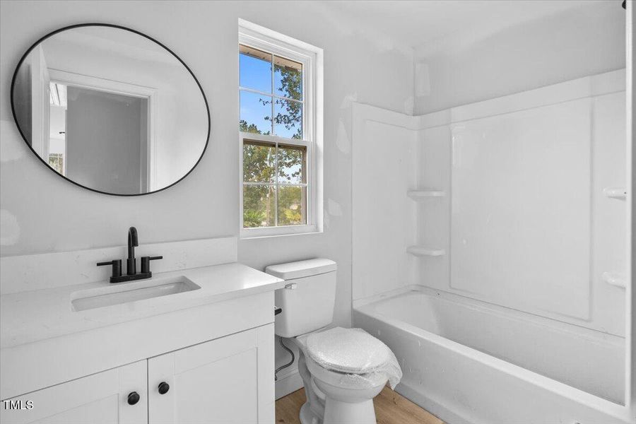 16-Lan 129 Carriage Loop-16