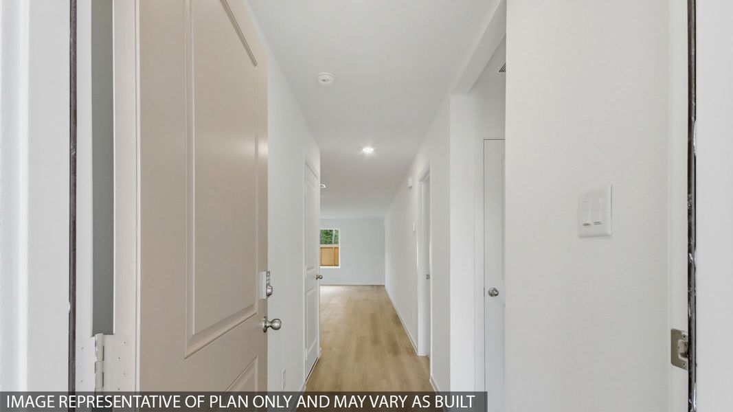 Spacious, unfurnished interior of a new home in Mill Creek, Magnolia (Image 9).