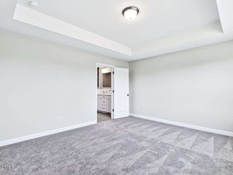 025-1280x960-primary-bedroom