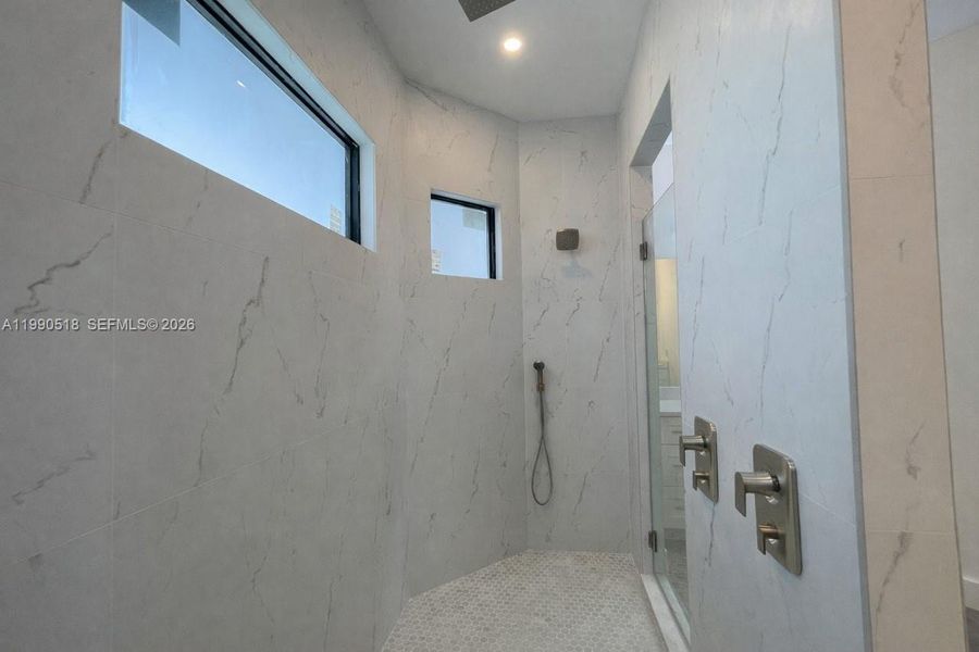 Close-up of interior finishes inside a home in , Punta Gorda (Image 14). Close-up of interior finishes inside a home in , Punta Gorda (Image 14).