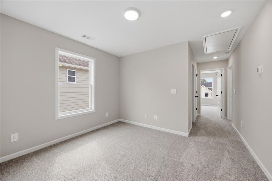 Spacious, unfurnished interior of a new home in Creekside Manor, Thomaston (Image 12).