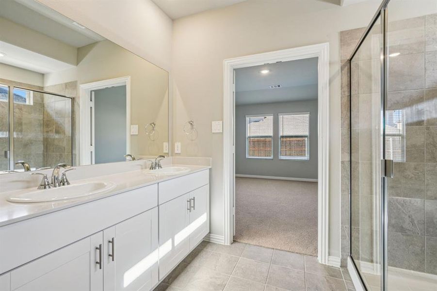 Furnished interior view inside a new home in , Princeton (Image 15).