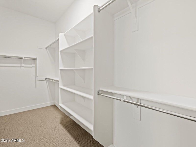 Walk-In Closet Walk-In Closet