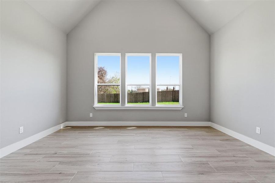 Spacious, unfurnished interior of a new home in , Fort Worth (Image 19).