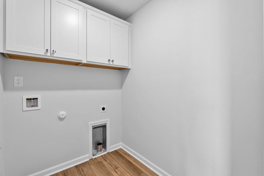 Spacious, unfurnished interior of a new home in Hanes Lake, Winston-Salem (Image 26).