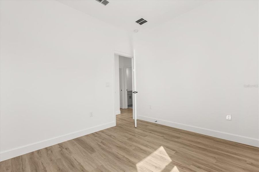 Image 22 of a home in .