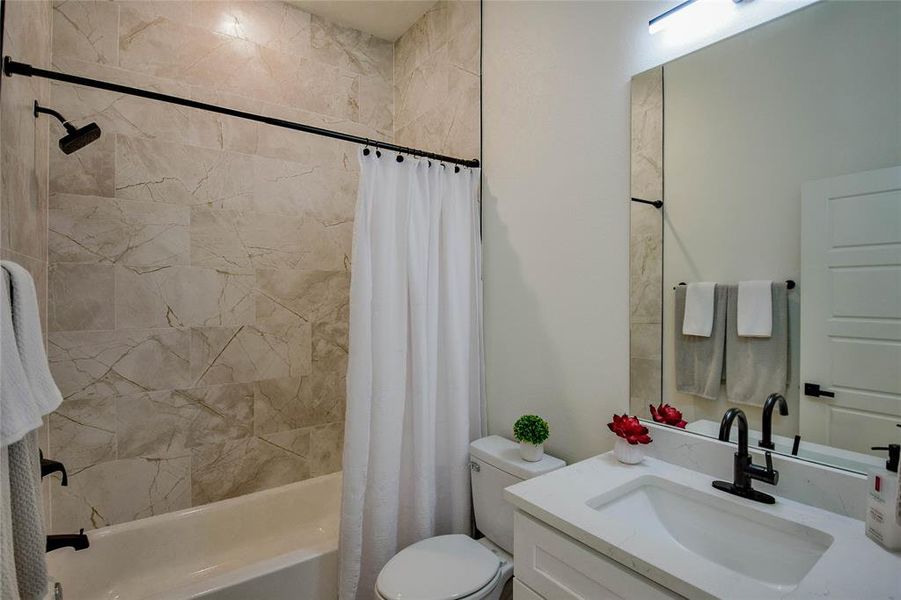 Furnished interior view inside a new home in , Granbury (Image 36).