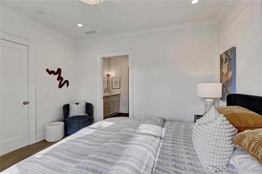 Furnished interior view inside a new home in , Gainesville (Image 33).