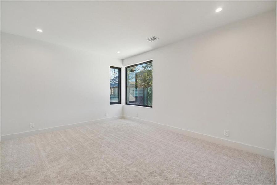 Spacious, unfurnished interior of a new home in , Dallas (Image 21). Spacious, unfurnished interior of a new home in , Dallas (Image 21).