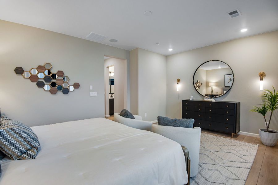 Furnished interior view inside a new home in Reunion, Commerce City (Image 19).