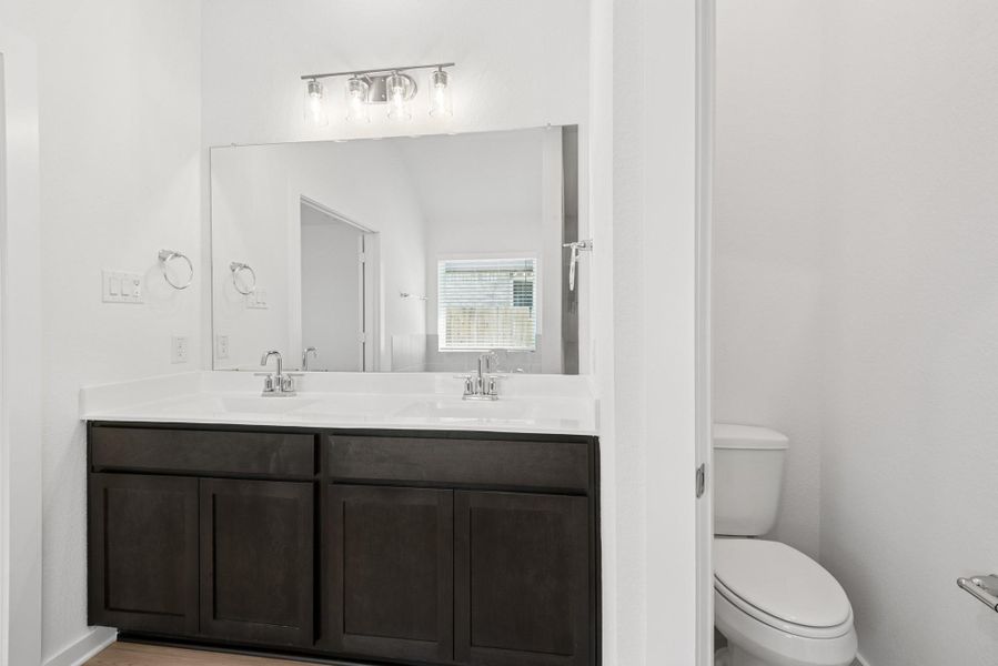 Furnished interior view inside a new home in Lago Mar, Santa Fe (Image 5). Furnished interior view inside a new home in Lago Mar, Santa Fe (Image 5).