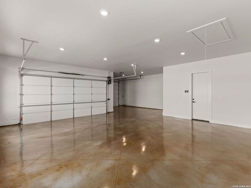 Spacious, unfurnished interior of a new home in , Seguin (Image 25). Spacious, unfurnished interior of a new home in , Seguin (Image 25).