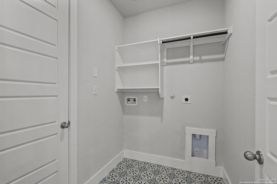 Spacious, unfurnished interior of a new home in Mayfair 50', New Braunfels (Image 19).