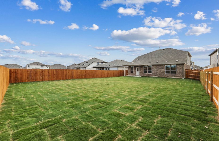 Exterior details and patio area of a home in Lagos, Manor (Image 3).