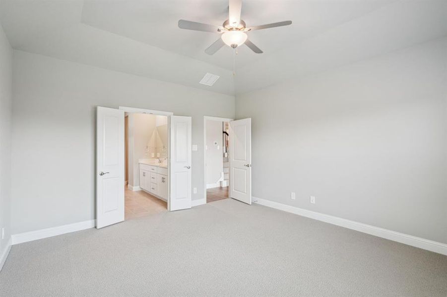 Photo is not of the actual home, but is an inspirational photo of builder’s model home and may depict options, furnishings, and/or decorator features that are not included.