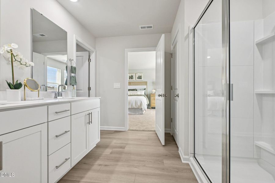 37-web-or-mls-Raleigh - River Glen - 74