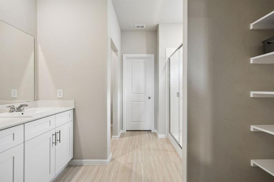 Furnished interior view inside a new home in River's Edge, Fort Worth (Image 19).