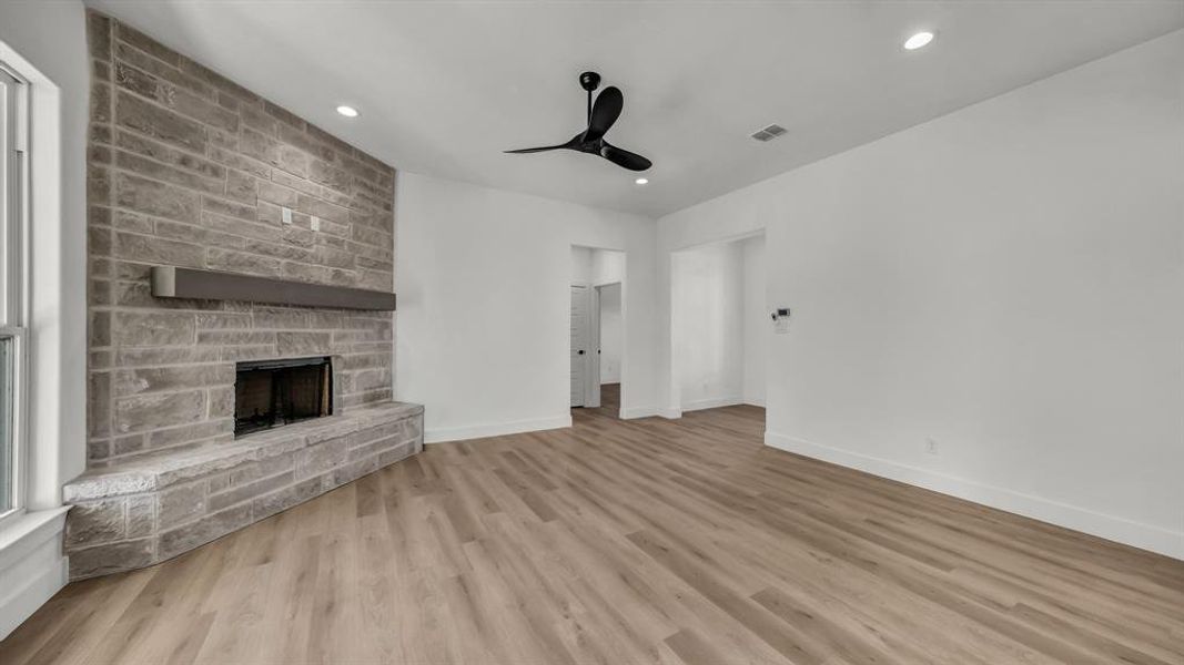 Spacious, unfurnished interior of a new home in , Weatherford (Image 29). Spacious, unfurnished interior of a new home in , Weatherford (Image 29).