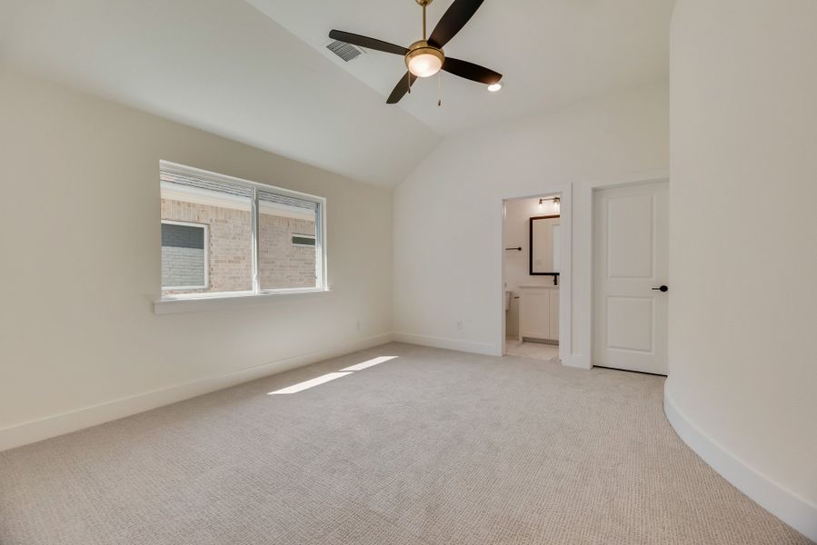 Spacious, unfurnished interior of a new home in Fields - 50' Lots, Frisco (Image 25).