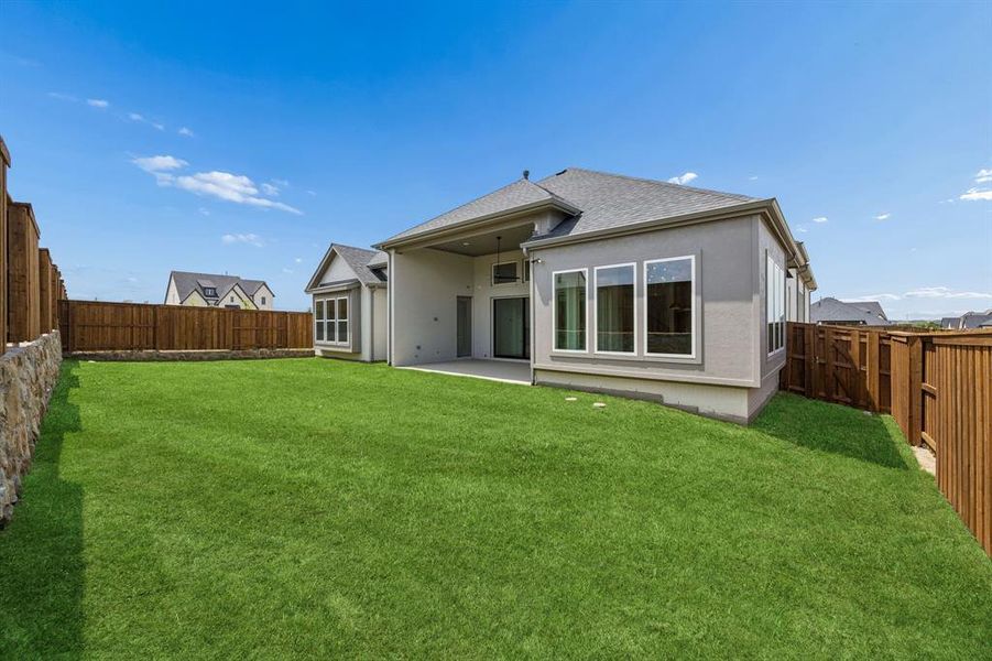 The entire family can enjoy the great outdoors in this private, fenced back yard!