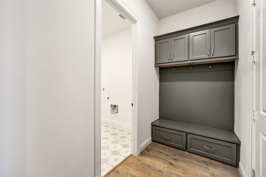 Image 21 of a home in Del Bello Lakes 60'. Image 21 of a home in Del Bello Lakes 60'.