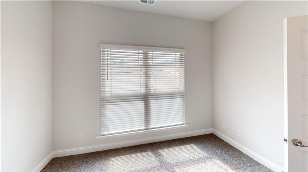 Spacious, unfurnished interior of a new home in , Griffin (Image 22).