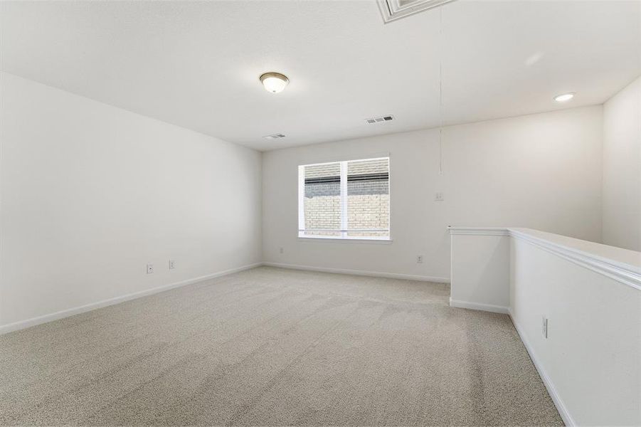 Spacious, unfurnished interior of a new home in La Terra, Celina (Image 17).