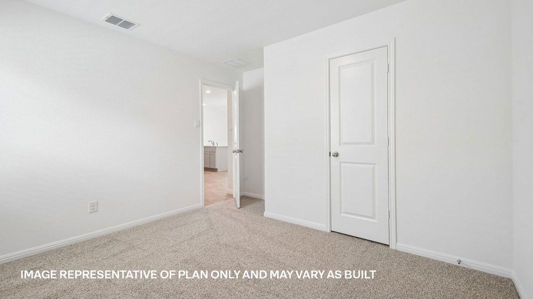 Spacious, unfurnished interior of a new home in Southgrove, Kyle (Image 13).