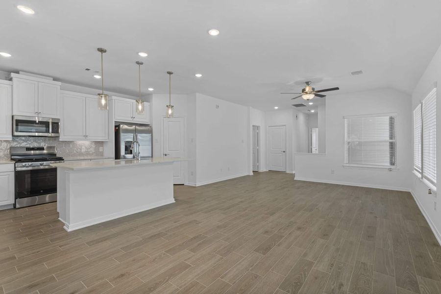 Spacious, unfurnished interior of a new home in Woodforest, Montgomery (Image 13). Spacious, unfurnished interior of a new home in Woodforest, Montgomery (Image 13).