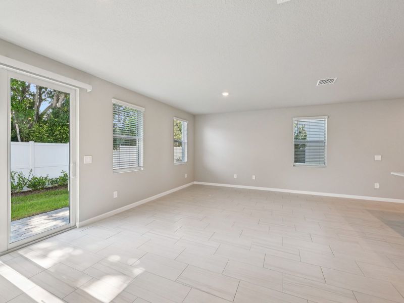 The Sandpiper End at 514 Salisbury Cir