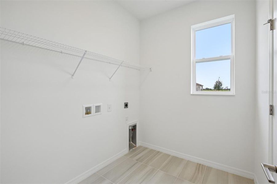 Spacious, unfurnished interior of a new home in Coasterra, Palmetto (Image 17). Spacious, unfurnished interior of a new home in Coasterra, Palmetto (Image 17).