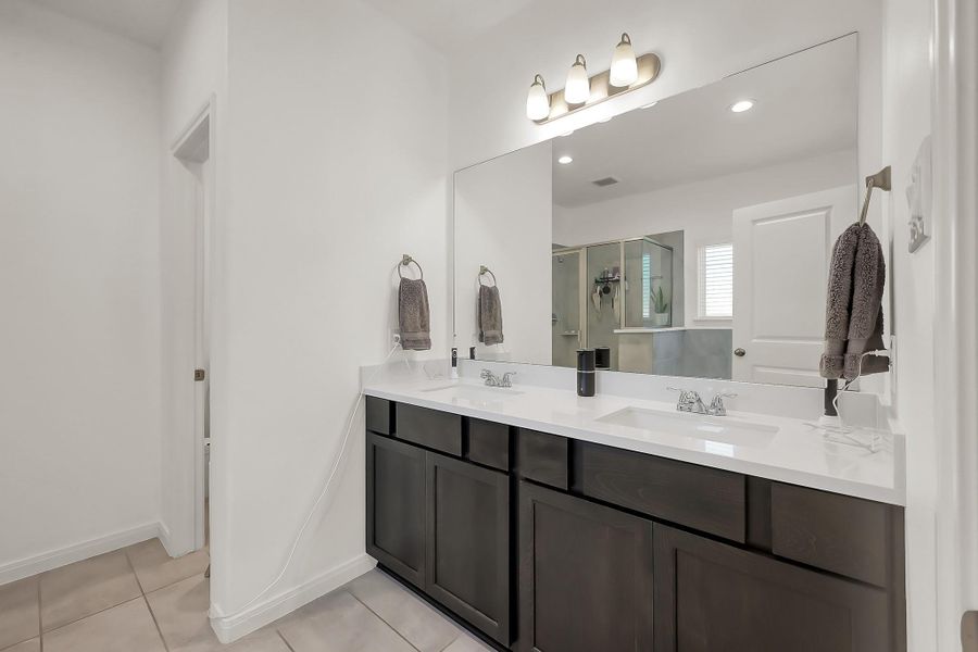 Furnished interior view inside a new home in Lexington Heights, Willis (Image 32).