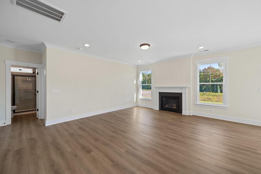 Spacious, unfurnished interior of a new home in Monterra, Kernersville (Image 27).
