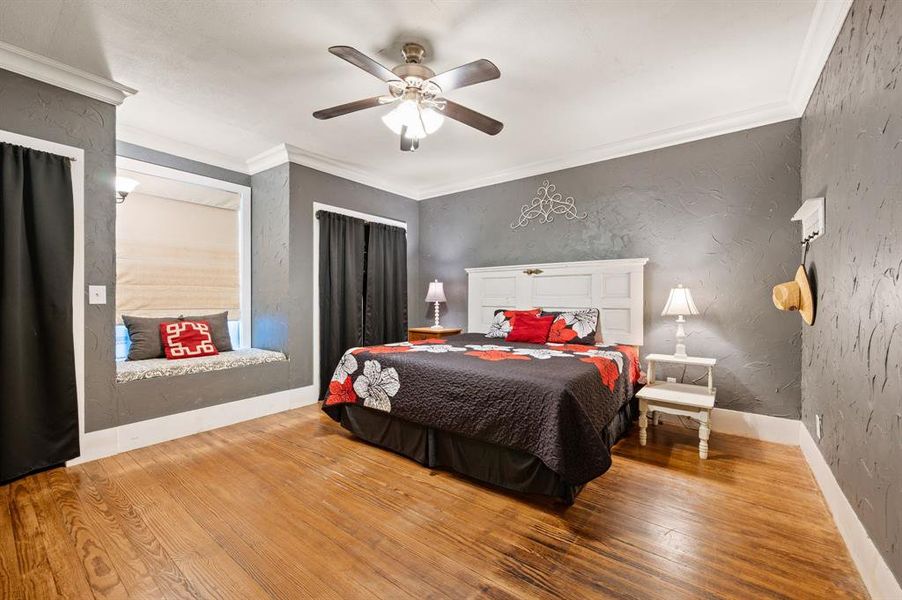 Furnished interior view inside a new home in , Weatherford (Image 7).