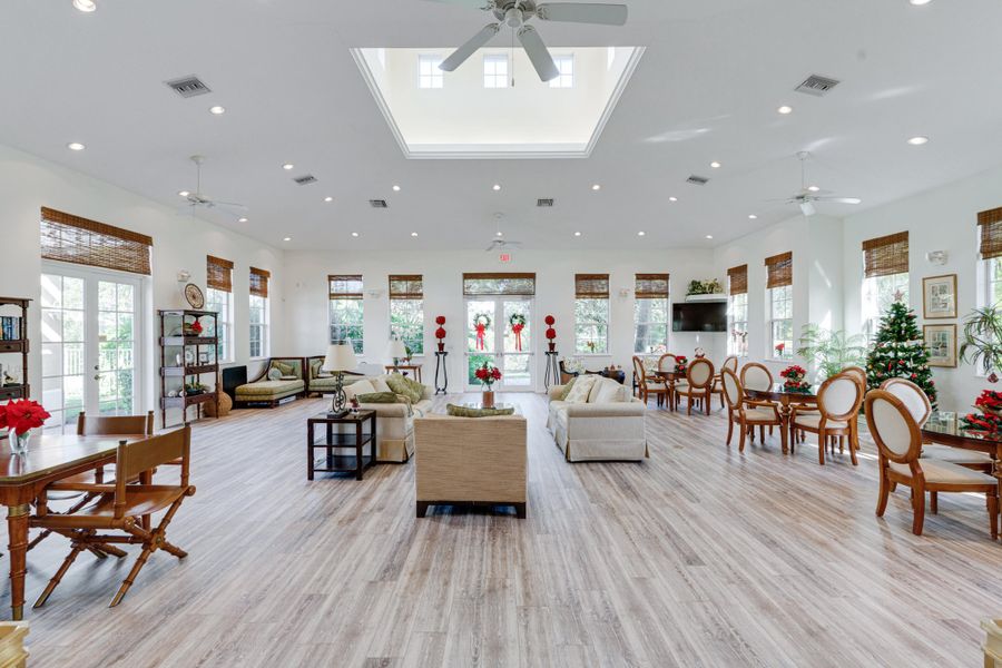 CLUBHOUSE