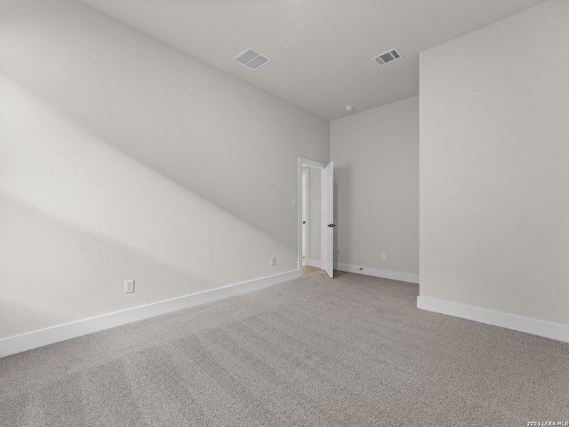Spacious, unfurnished interior of a new home in Veranda, San Antonio (Image 20). Spacious, unfurnished interior of a new home in Veranda, San Antonio (Image 20).