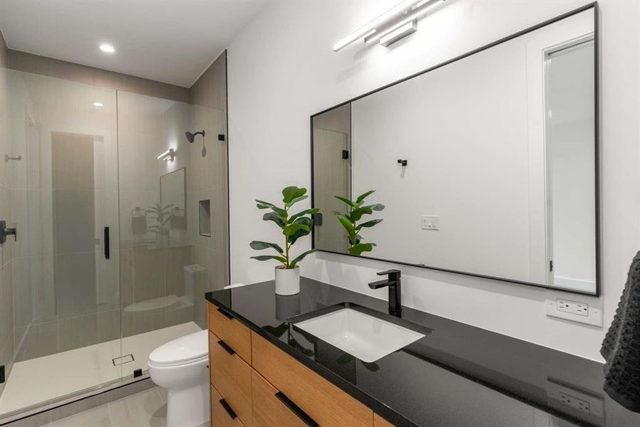 Furnished interior view inside a new home in , Dallas (Image 16).