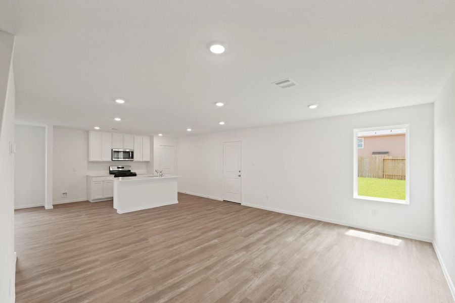 Spacious, unfurnished interior of a new home in The Canopies, Splendora (Image 10). Spacious, unfurnished interior of a new home in The Canopies, Splendora (Image 10).
