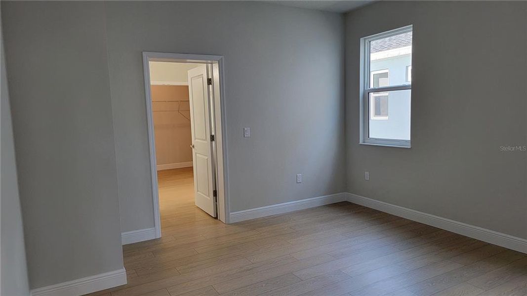 Spacious, unfurnished interior of a new home in , New Smyrna Beach (Image 14).