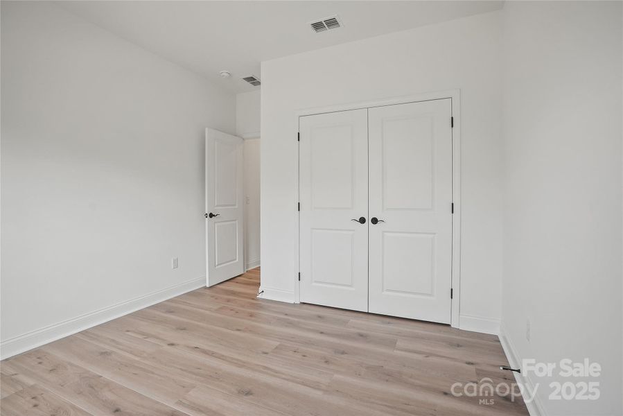 Spacious, unfurnished interior of a new home in Forest Creek, Waxhaw (Image 31).