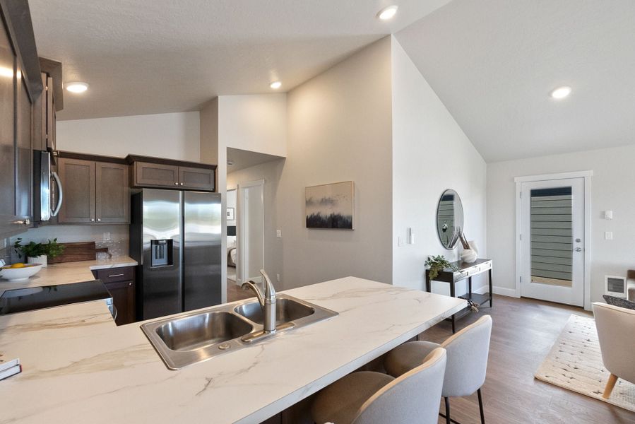 Representative furnished interior of a home built from the Astoria by MonteVista Homes in Feather Ridge, Redmond (Image 13). Representative furnished interior of a home built from the Astoria by MonteVista Homes in Feather Ridge, Redmond (Image 13).